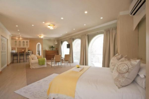 Cest La Vie Wine Route Apartment
